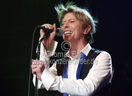 Britischer Rock-Sänger David Bowie präsentiert sein neues Album 